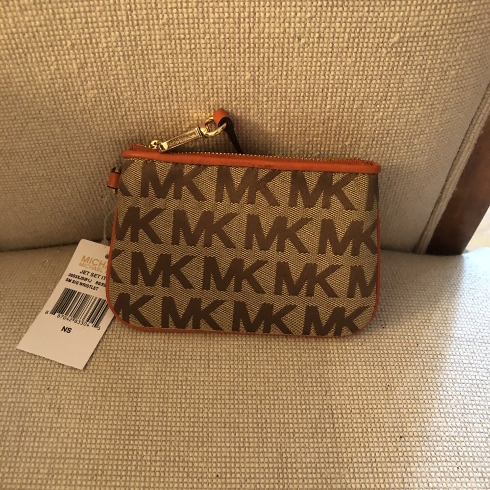 Michael Kors Wristlet